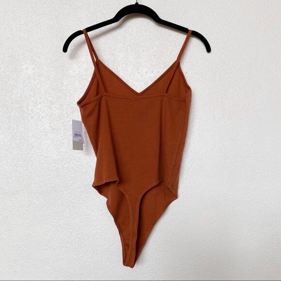 Nordstrom bp. V-Neck Ribbed Thong Bodysuit Size Large - Picture 9 of 10